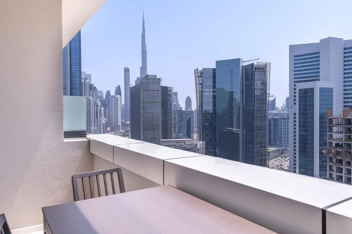Stylish 1-Bedroom Apartment With Stunning Canal Views At Business Bay Dubai United Arab Emirates